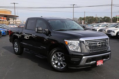 Used 2024 Nissan Titan SV w/ SV Convenience Package