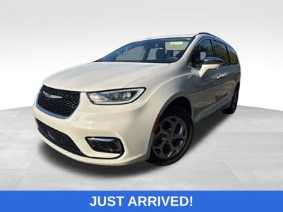 Used 2022 Chrysler Pacifica Limited