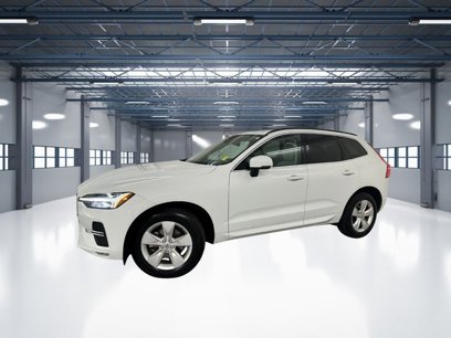 Used 2022 Volvo XC60 B5 Momentum