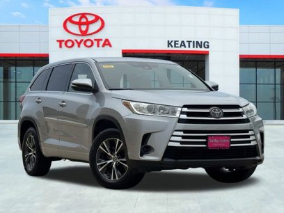 Used 2017 Toyota Highlander LE