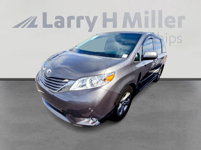 Used 2017 Toyota Sienna LE