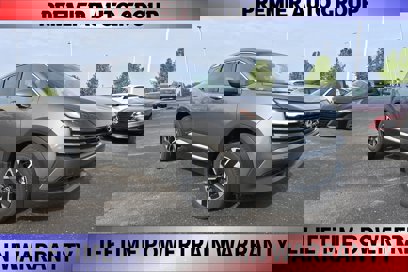 New 2025 Nissan Kicks SV