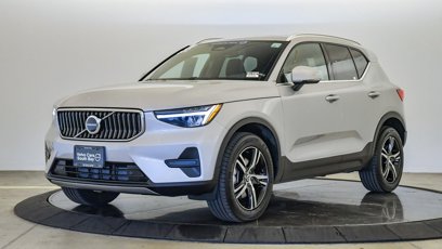 Certified 2025 Volvo XC40 B5 Core