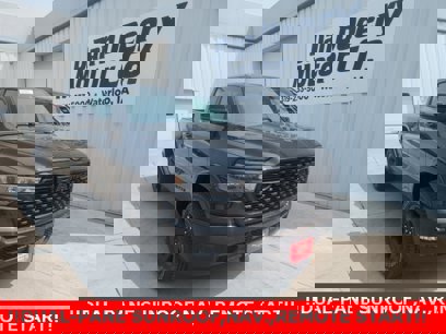 New 2025 RAM 1500 4x4 Crew Cab