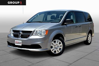 Used 2019 Dodge Grand Caravan SE w/ UConnect Hands-Free Group