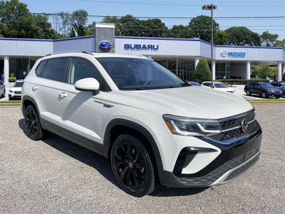 Used 2022 Volkswagen Taos SEL w/ Panoramic Sunroof Package