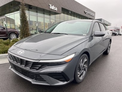 New 2025 Hyundai Elantra SEL