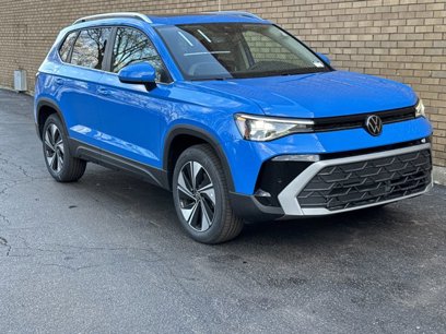 New 2025 Volkswagen Taos SE