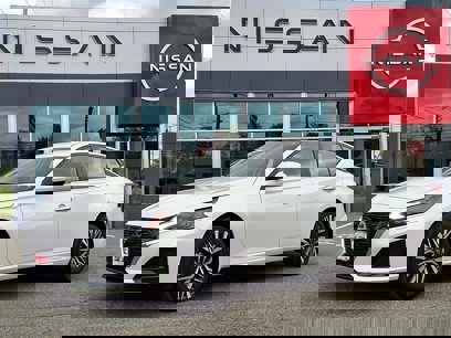 Used 2023 Nissan Altima 2.5 SV