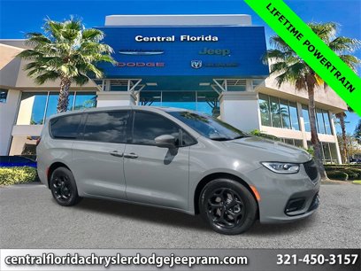 Used 2022 Chrysler Pacifica Touring-L w/ S Appearance Package
