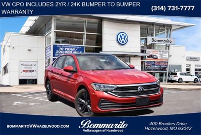 Used 2024 Volkswagen Jetta SE w/ Panoramic Sunroof Package