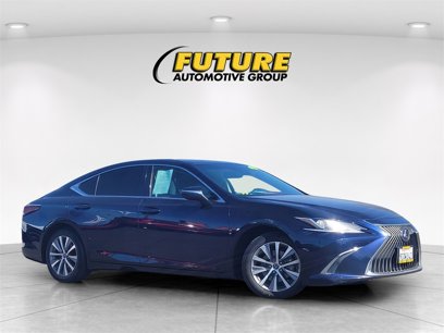 Used 2021 Lexus ES 300h w/ Accessory Package