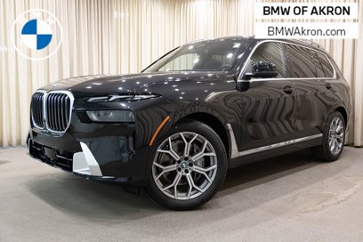 New 2025 BMW X7 xDrive40i w/ Premium Package