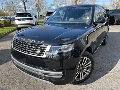 New 2025 Land Rover Range Rover SE