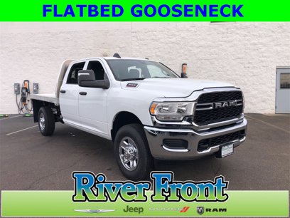 New 2024 RAM 3500 Tradesman w/ Chrome Appearance Group