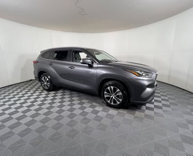 Used 2021 Toyota Highlander XLE