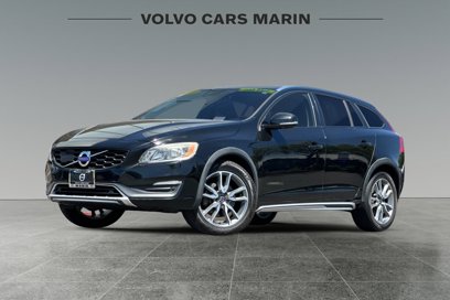 Used 2016 Volvo V60 T5 Cross Country w/ Convenience Package