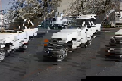 Used 2002 GMC Sierra 2500 SLE w/ Off-Road Skid Plate Pkg