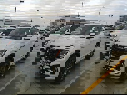 New 2024 Volkswagen Atlas Cross Sport SEL R-Line