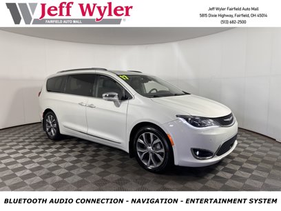 Used 2017 Chrysler Pacifica Limited w/ UConnect Theater Package
