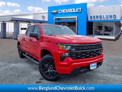 New 2025 Chevrolet Silverado 1500 Custom w/ Turbomax Blackout Package