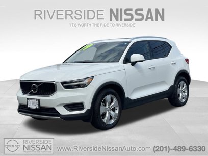 Used 2019 Volvo XC40 T5 Momentum