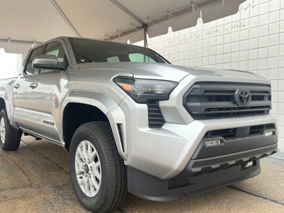 New 2025 Toyota Tacoma SR5