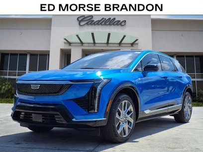 New 2025 Cadillac Optiq Luxury 1