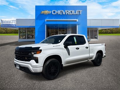 New 2025 Chevrolet Silverado 1500 Custom w/ Turbomax Blackout Package