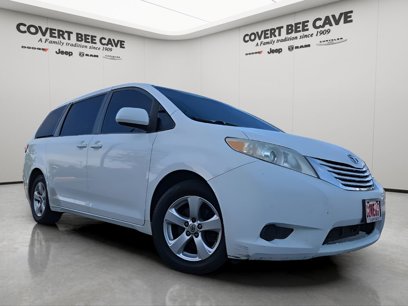 Used 2016 Toyota Sienna LE