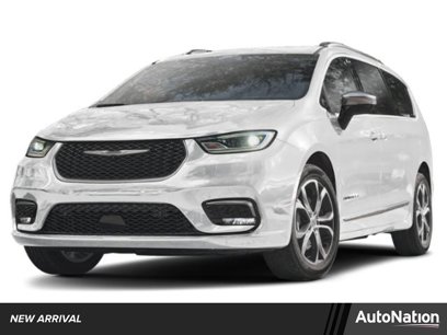 New 2025 Chrysler Pacifica Limited