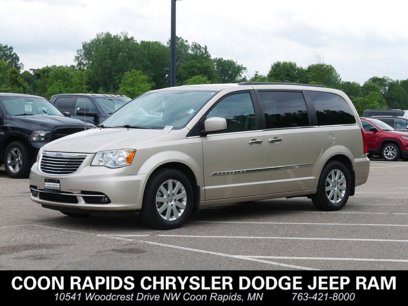 Used 2015 Chrysler Town & Country Touring w/ Driver Convenience Group