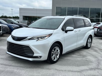 Used 2023 Toyota Sienna Platinum