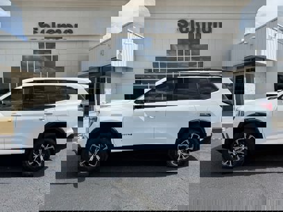 Used 2024 GMC Acadia AT4 w/ Luxury Package