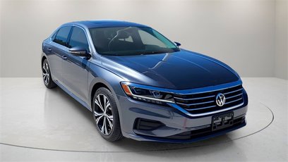 Used 2021 Volkswagen Passat 2.0T SE