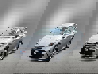 New 2025 Toyota Camry LE