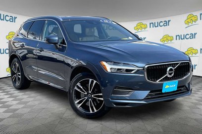 Used 2018 Volvo XC60 T6 Momentum w/ Vision Package