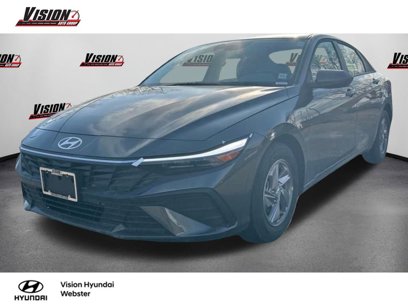 New 2024 Hyundai Elantra SE