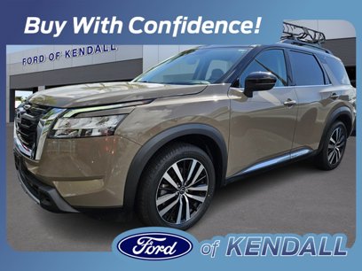 Used 2023 Nissan Pathfinder Platinum w/ Cargo Package