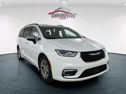 Used 2023 Chrysler Pacifica Limited