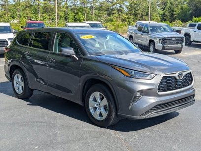 Used 2024 Toyota Highlander LE