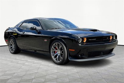 Used 2015 Dodge Challenger SRT w/ Technology Group