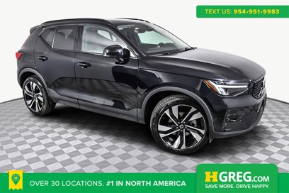 Used 2025 Volvo XC40 B5 Plus