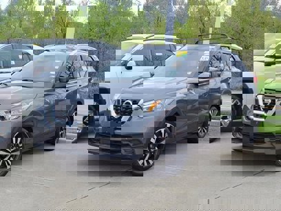 Used 2020 Nissan Kicks SV w/ Exterior Package