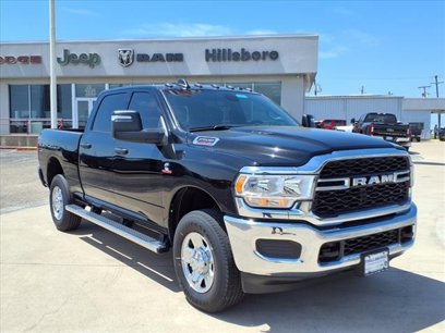 New 2024 RAM 2500 Tradesman w/ Chrome Appearance Group