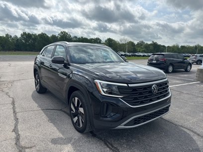 Used 2024 Volkswagen Atlas Cross Sport SE