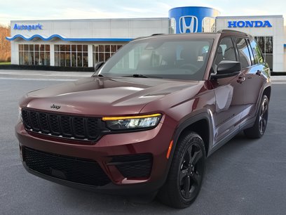 Used 2023 Jeep Grand Cherokee Altitude