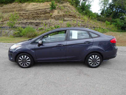 Used 2013 Ford Fiesta SE w/ Moon & Mood Pkg