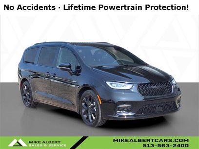 Used 2023 Chrysler Pacifica Touring-L w/ S Appearance Package