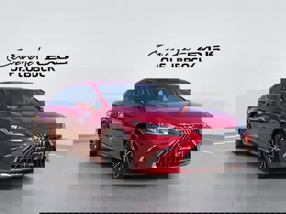 New 2025 Lexus ES 300h w/ Premium Package